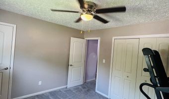 8422 Kankakee Ct, Indianapolis, IN 46217