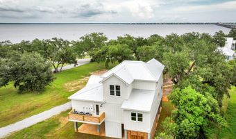 642 N Beach Blvd, Bay St. Louis, MS 39520