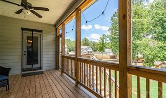 297 Woodbury Ln, Hull, GA 30646