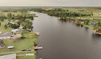 548 Walker Ln, Baxley, GA 31515