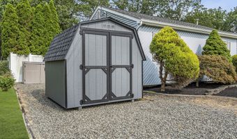 317 Trenton Ave N, Bayville, NJ 08721