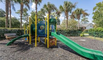 37 Kings Cross Ct, Beaufort, SC 29902