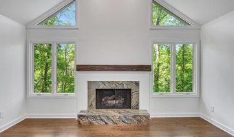 615 NW Mark Trail Ct NW, Atlanta, GA 30328