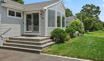 50 Beach View Dr, Stamford, CT 06902