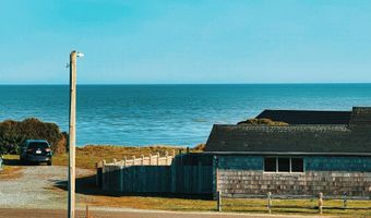 757 NEWPORT Ave SW, Bandon, OR 97411