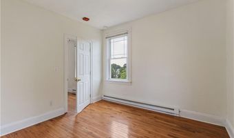 11 Roosevelt St 3R, North Providence, RI 02904