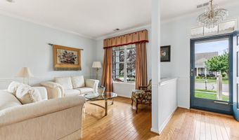 10 Pierhead Dr, Barnegat, NJ 08005