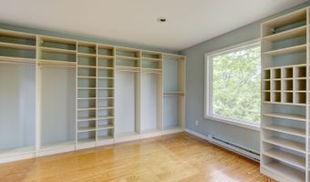 120 Highland Ave, Branford, CT 06405
