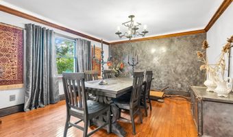 210 Church St, Belford, NJ 07718