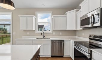2612 NW Reinhart Dr, Ankeny, IA 50023