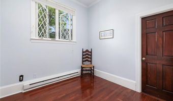 78 Coggeshall Ave 3, Newport, RI 02840