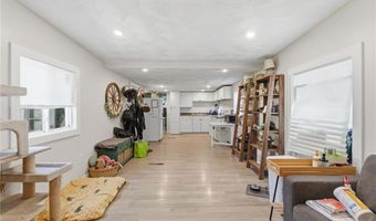 3 Lane 7, Coventry, RI 02816