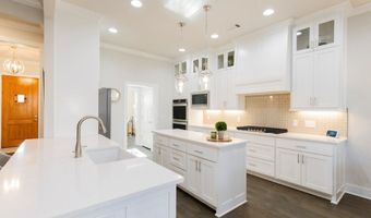 5910 SW Dryden Rd, Bentonville, AR 72713