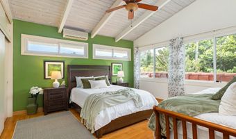 846 Mokulua Dr, Kailua, HI 96734