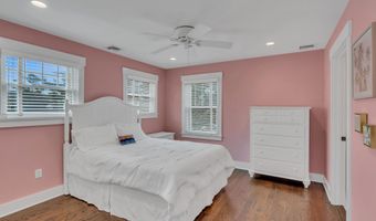 35 Bristol Pl, Bay Head, NJ 08742