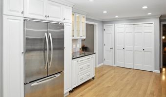 123 Stone Gate Dr, North Kingstown, RI 02852