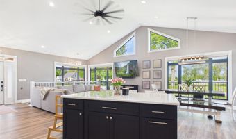 214 E Wapello St, Agency, IA 52530