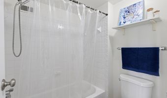 5300 HOLMES RUN Pkwy 1206, Alexandria, VA 22304