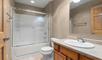 4013 E BENVALLEY Dr, Appleton, WI 54913