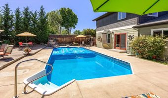 100 Princess Way, Central Point, OR 97502