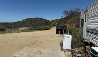 121 Avo Dr, Fallbrook, CA 92028