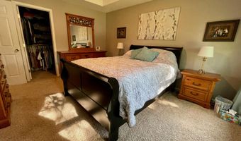 2329 Woodridge Dr, Adrian, MI 49221