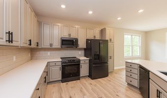 17 Red Oak Dr, Bedford, IN 47421