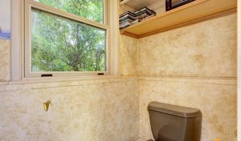 6820 Gunnison Dr, Anchorage, AK 99516