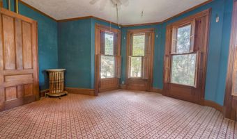 31 Franklin St, Belfast, ME 04915
