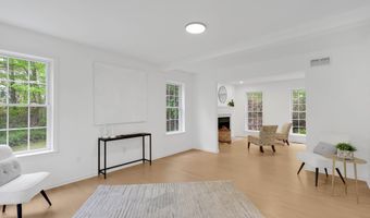 9 A Alice Dr, Burlington, CT 06013