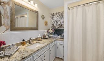 92 Turner Ave, Cranston, RI 02920
