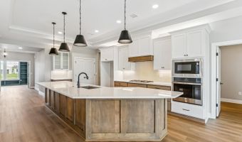 324 W Boxthorn Dr, Andover, KS 67002