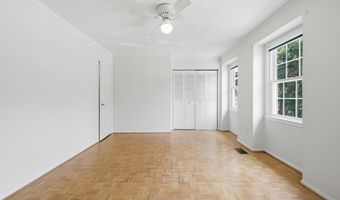8350 GLASTONBURY Ct, Annandale, VA 22003