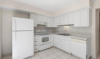 2344 Hidden Meadow Ln, Ballwin, MO 63021