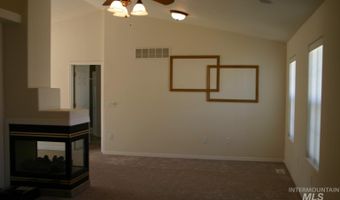 723 Raindrop Dr, Chubbuck, ID 83202