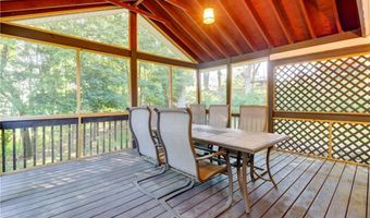 11 Golden Blvd, North Smithfield, RI 02896