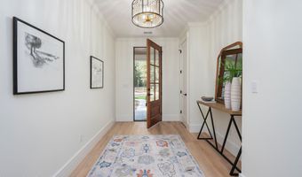 13 Woods Ln, Beaufort, SC 29907