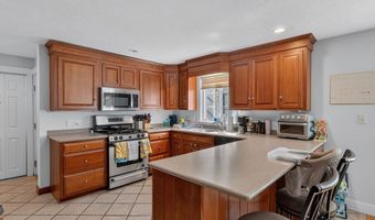135 Russett Rd 1, Boston, MA 02132
