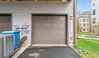 44603 WOLFHOUND Sq, Ashburn, VA 20147