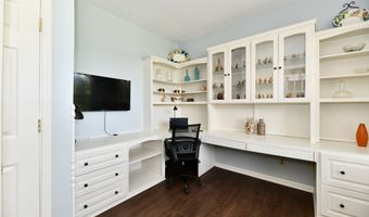 938 Weeping Way Ln, Avon, IN 46123