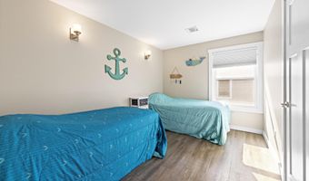 21 E 9th St, Barnegat Light, NJ 08006