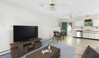 40 ROCKCREST Dr, Cranston, RI 02920