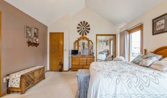 609 4th Ave NW, Altoona, IA 50009