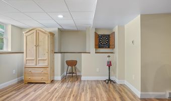 21 Wiggin Rd, Bedford, NH 03110