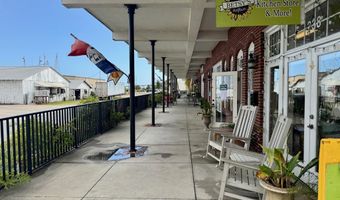 236 Water St, Apalachicola, FL 32320