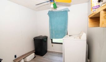 941 E Clayton Rd, Alderson, WV 24910