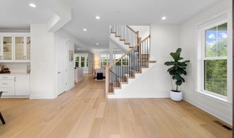 9501 WILDOAK Dr, Bethesda, MD 20814