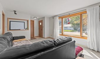 1218 W BREWSTER St, Appleton, WI 54914