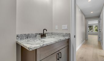 52 Woodbrey Ln, Standish, ME 04084