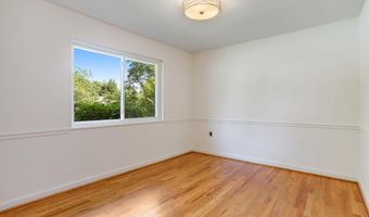 4516 GRETNA St, Bethesda, MD 20814
